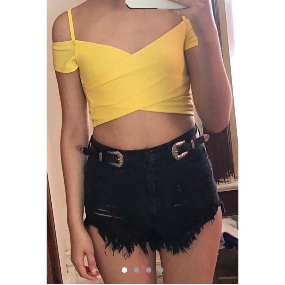 ⛔️SOLD⛔ A&F Distressed Shorts - Picture 6 of 6